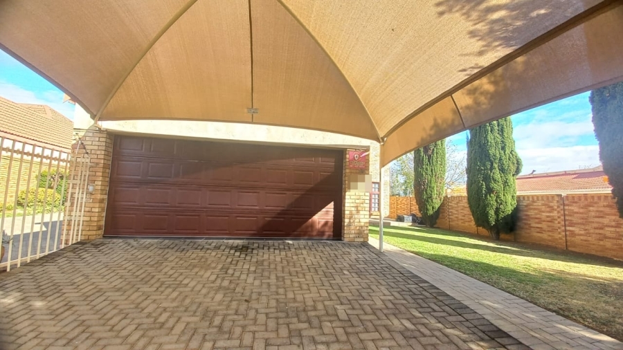 To Let 3 Bedroom Property for Rent in Universitas Free State